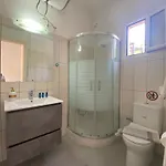 Loukia Apartament *