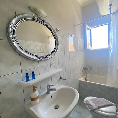 Loukia Апартаменты